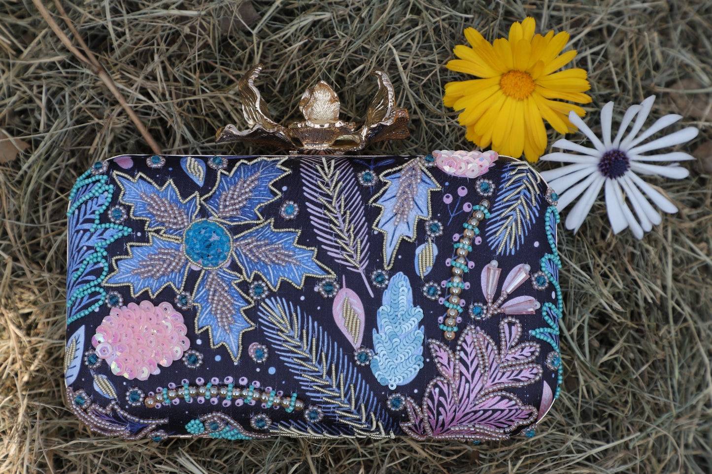Veshakart Handmade Luxurious Printed Embroidered Clutches
