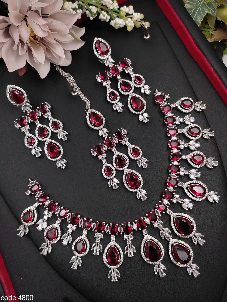 Veshakart Premium Handcrafted American Diamond Necklace Set