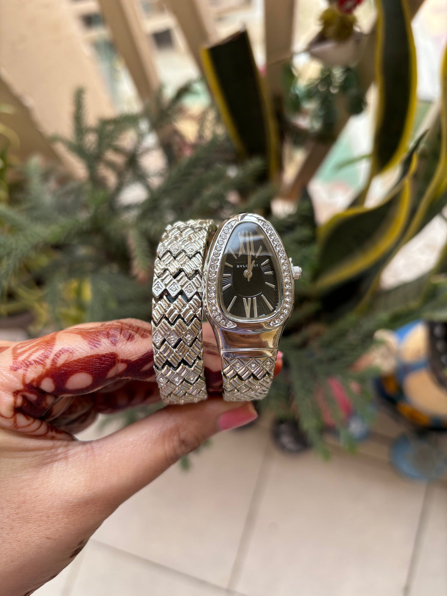 Luxurious Designer Women Watch - 𝐌𝐄𝐆𝐀 𝐒𝐀𝐋𝐄 ( 𝐋𝐈𝐌𝐈𝐓𝐄𝐃 𝐎𝐅𝐅𝐄𝐑)