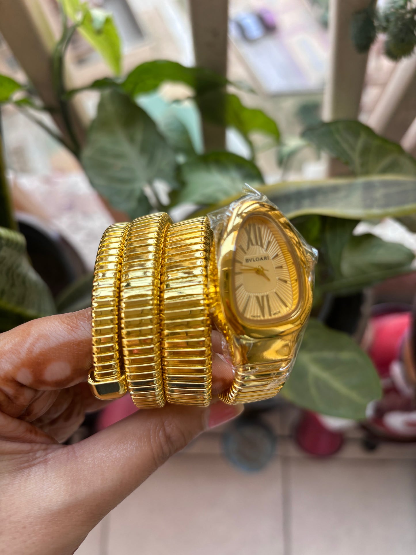 Luxurious Designer Women Watch - 𝐌𝐄𝐆𝐀 𝐒𝐀𝐋𝐄 ( 𝐋𝐈𝐌𝐈𝐓𝐄𝐃 𝐎𝐅𝐅𝐄𝐑) (New Collection)