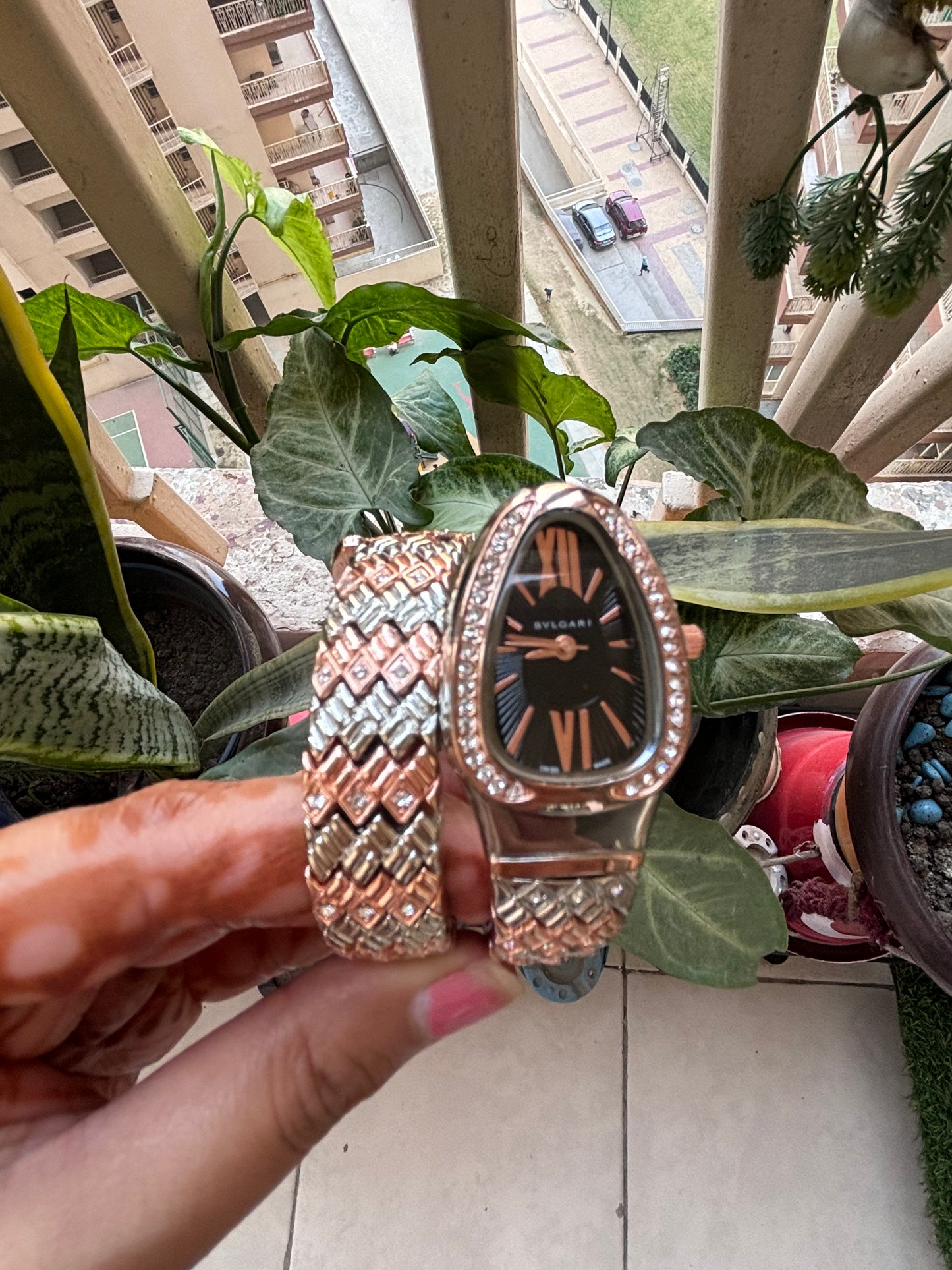 Luxurious Designer Women Watch - 𝐌𝐄𝐆𝐀 𝐒𝐀𝐋𝐄 ( 𝐋𝐈𝐌𝐈𝐓𝐄𝐃 𝐎𝐅𝐅𝐄𝐑)