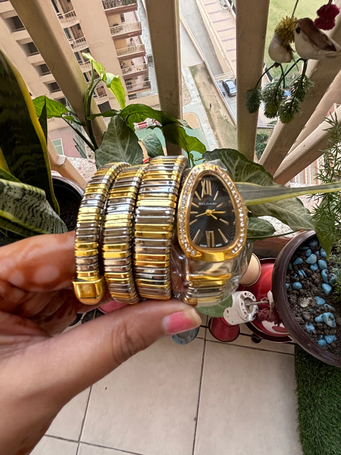 Luxurious Designer Women Watch - 𝐌𝐄𝐆𝐀 𝐒𝐀𝐋𝐄 ( 𝐋𝐈𝐌𝐈𝐓𝐄𝐃 𝐎𝐅𝐅𝐄𝐑)