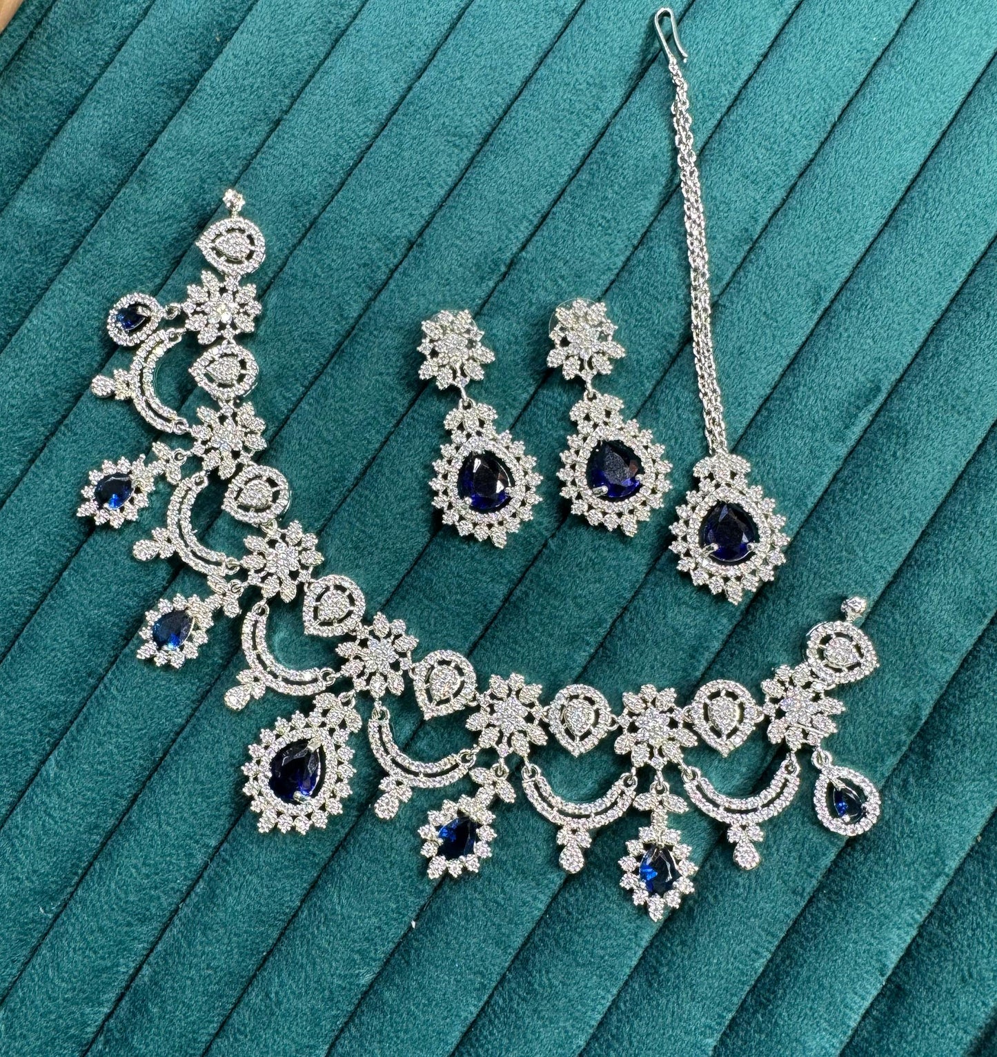 Veshakart Premium Handcrafted American Diamond Necklace Set