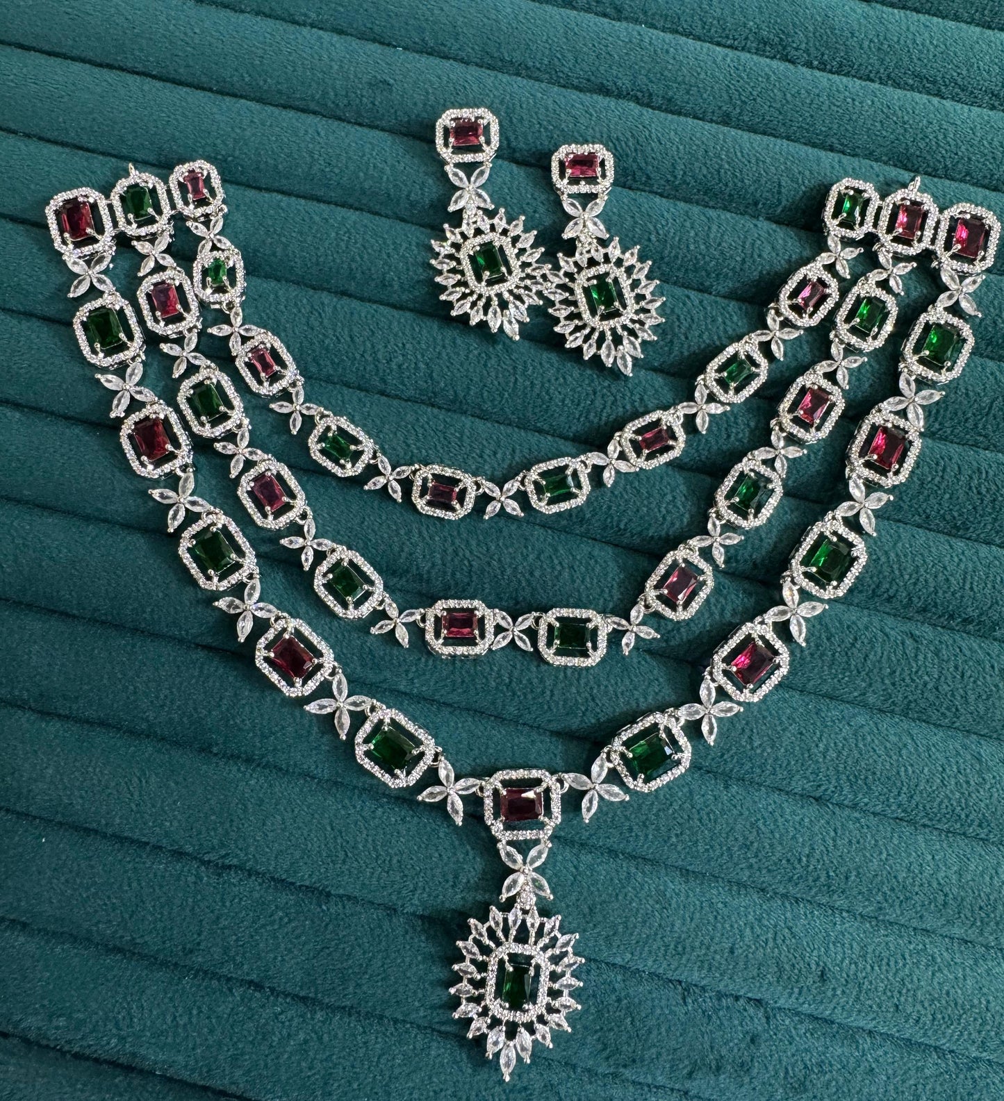 Veshakart Premium Handcrafted American Diamond Necklace Set