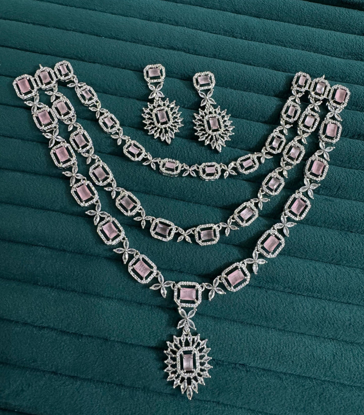 Veshakart Premium Handcrafted American Diamond Necklace Set