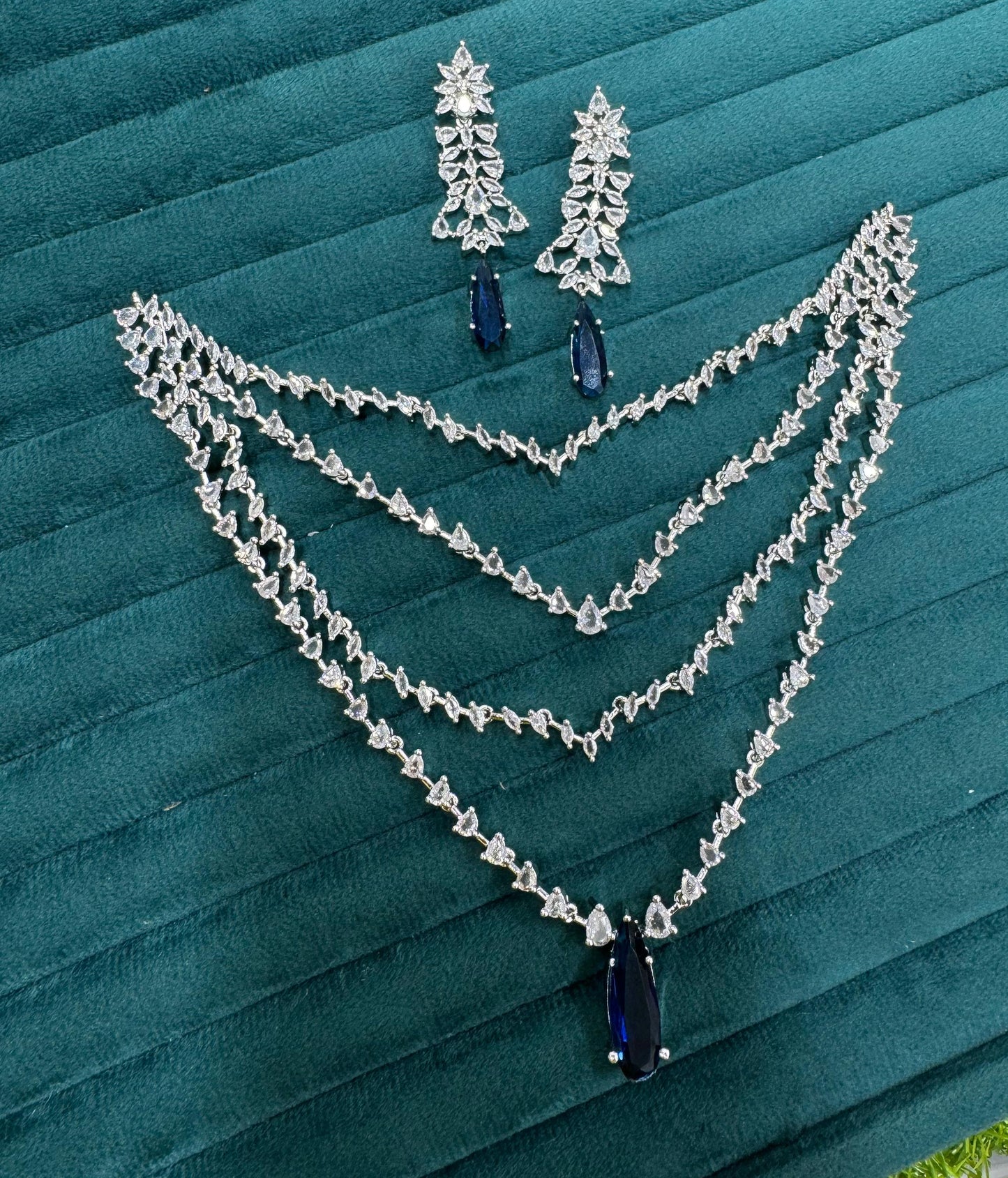 Veshakart Premium Handcrafted American Diamond Necklace Set