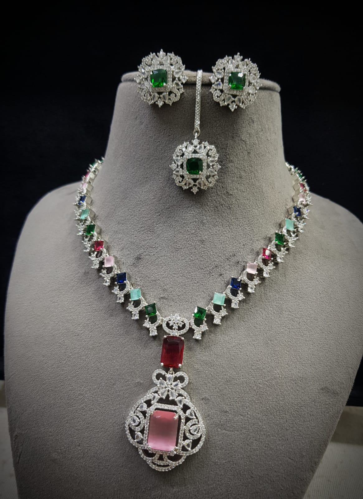 Neeta Ambani Inspired Veshakart Premium Handcrafted AD Necklace Set