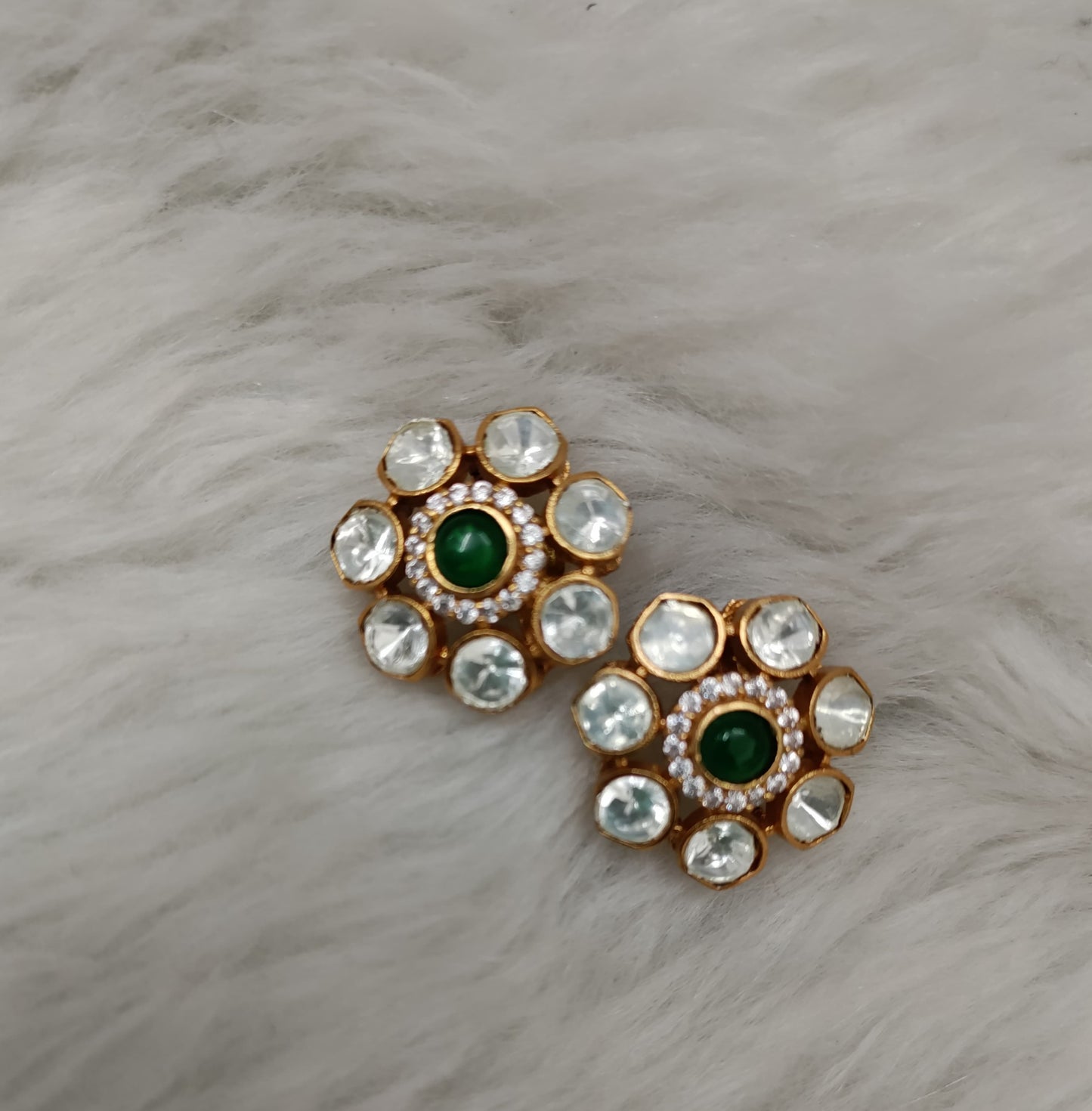 Veshakart Premium Kundan Handcrafted Earrings