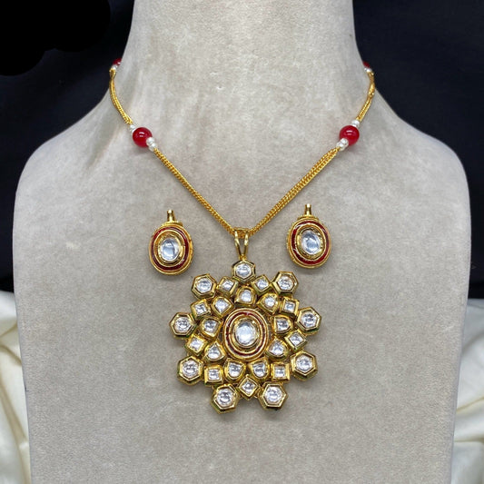 Premium Handcrafted Kundan Pendent Set