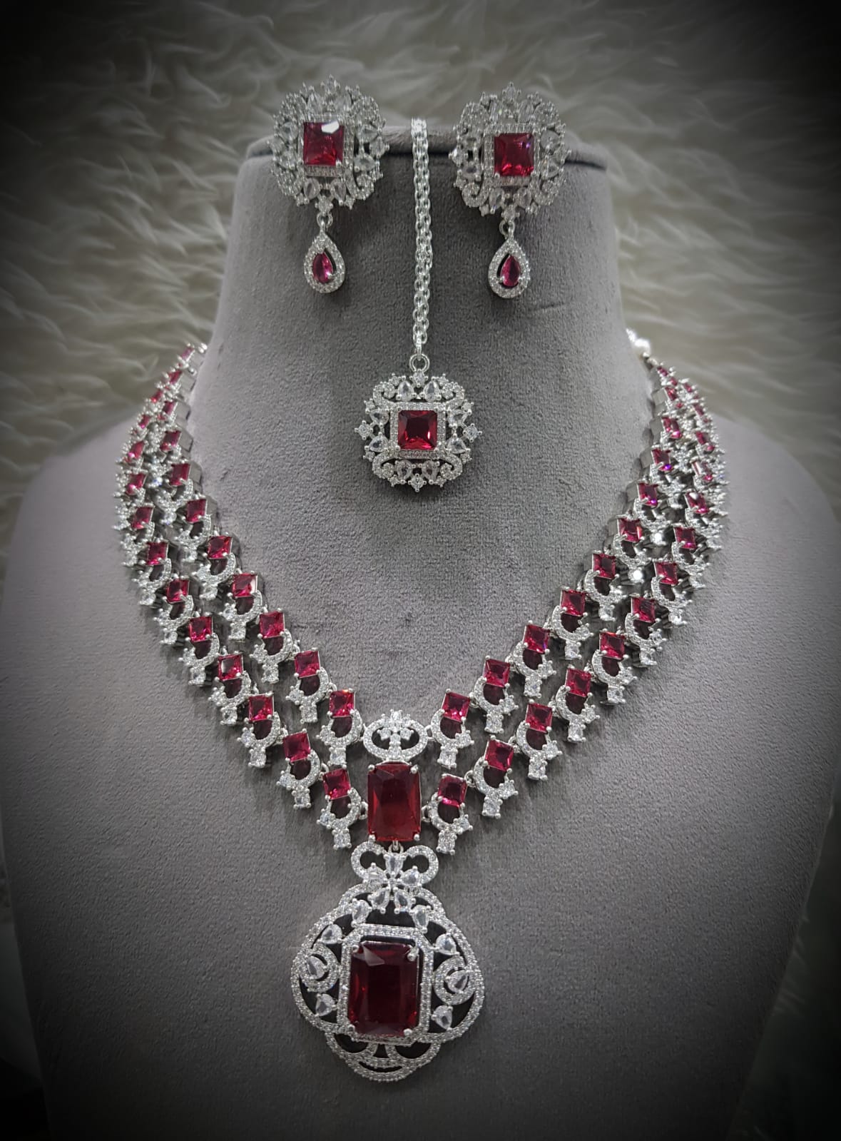 Neeta Ambani Inspired Veshakart Premium Handcrafted AD Necklace Set