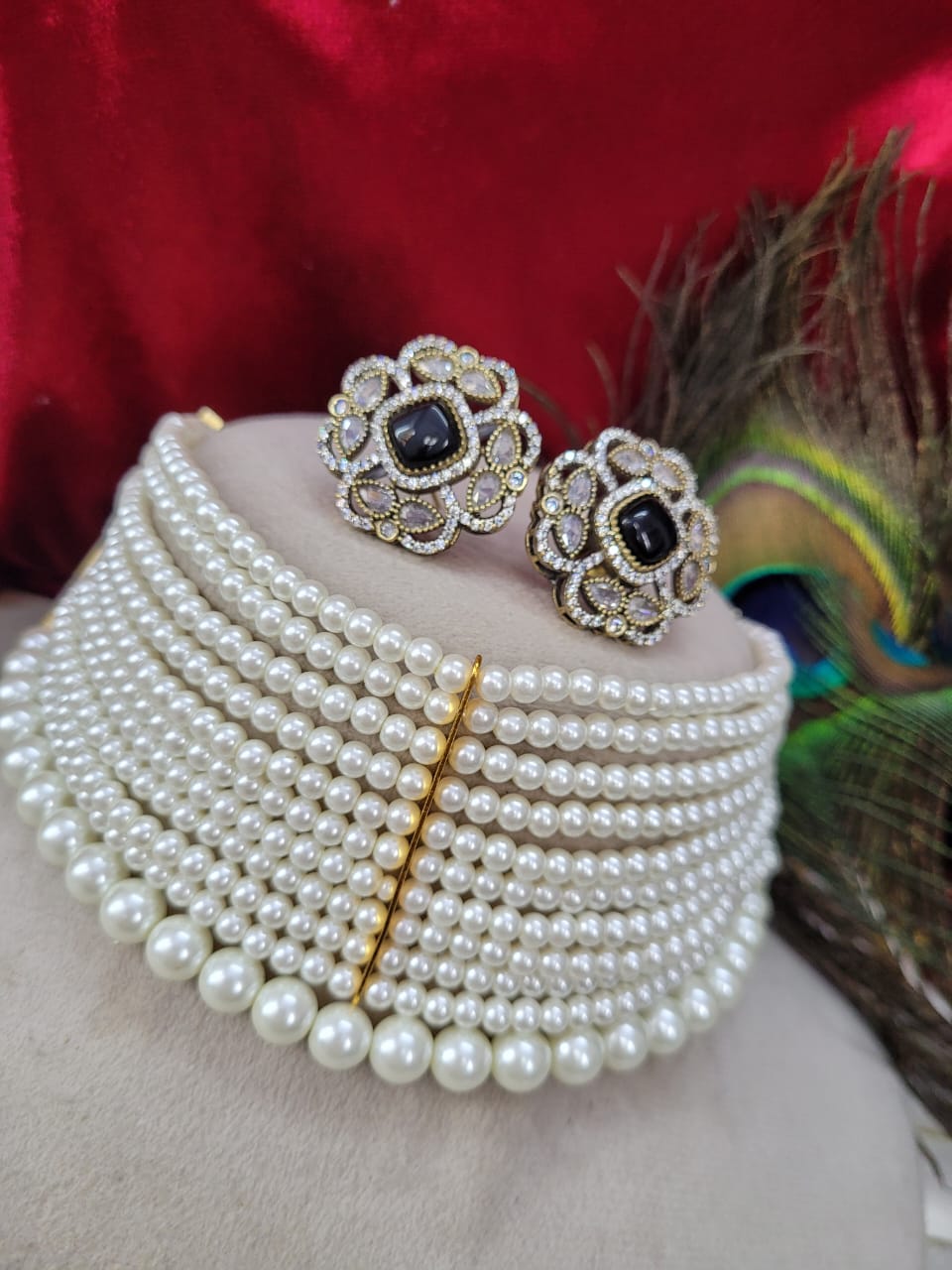 Veshakart Handcrafted American Diamond And Shell Pearl Necklace Set