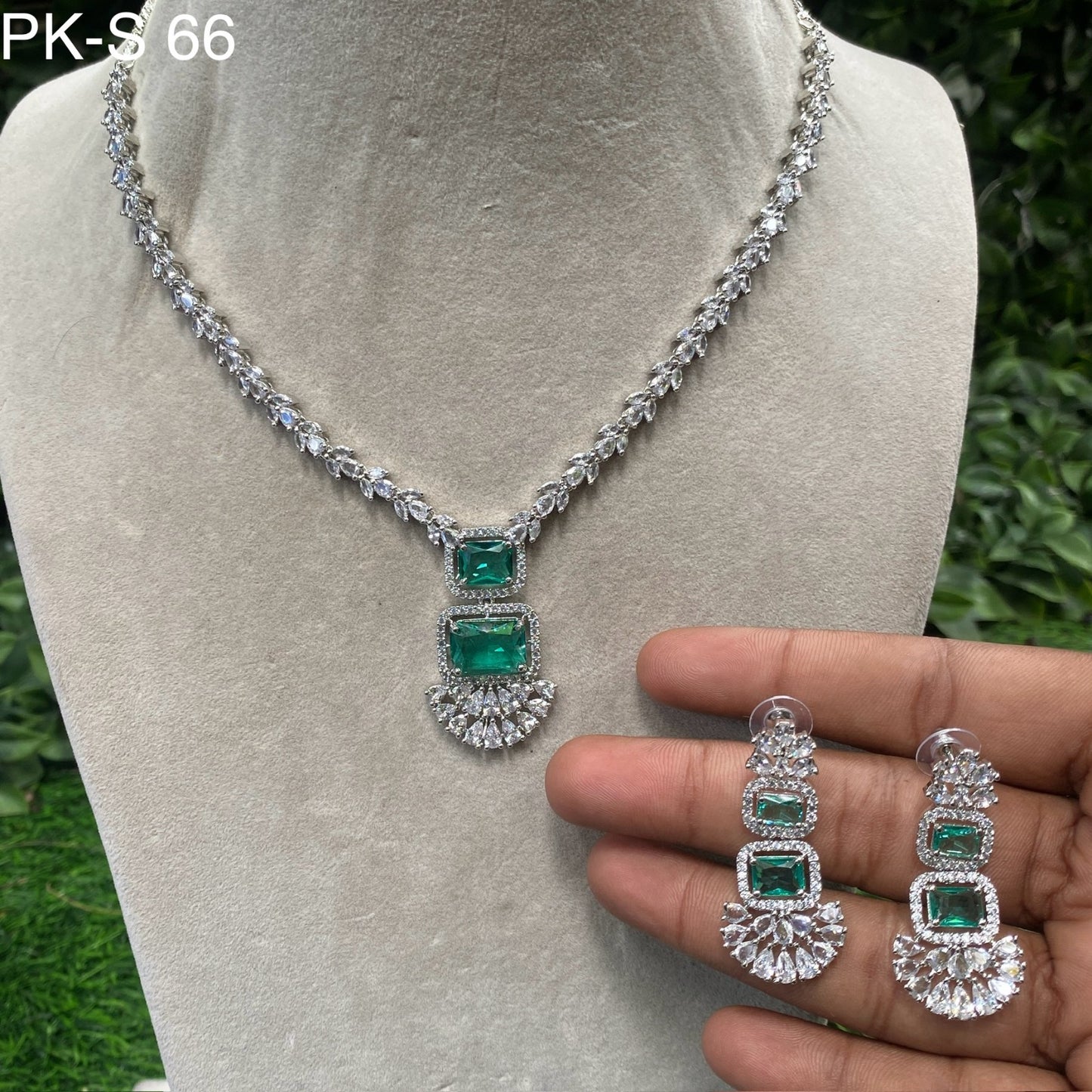 Veshakart Premium Handcrafted American Diamond Necklace Set