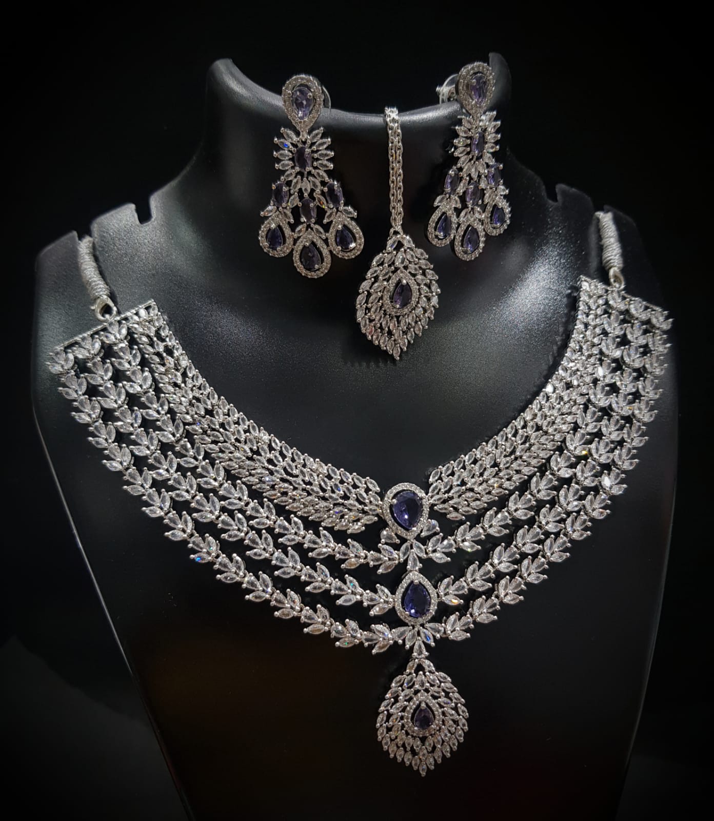 Veshakart Premium Handcrafted American Diamond Necklace Set