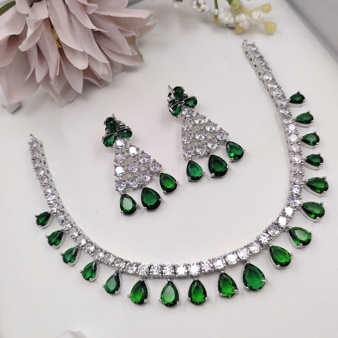 Veshakart Premium Handcrafted American Diamond Necklace Set