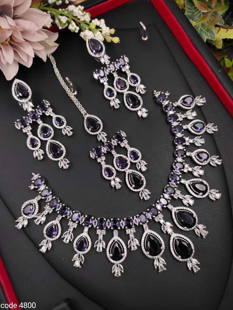 Veshakart Premium Handcrafted American Diamond Necklace Set