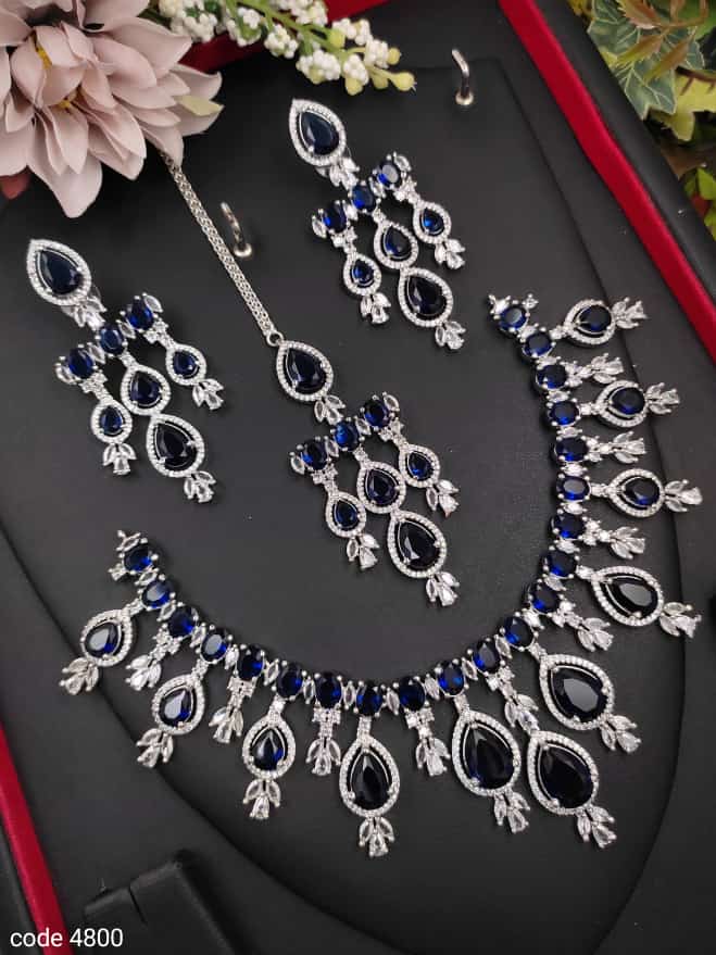 Veshakart Premium Handcrafted American Diamond Necklace Set