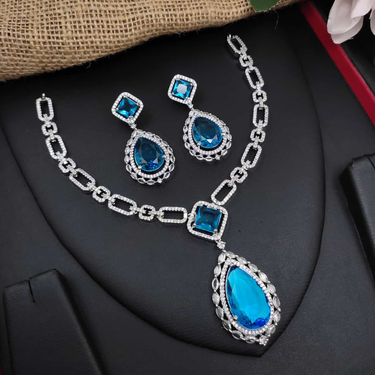 Veshakart Premium Handcrafted American Diamond Necklace Set