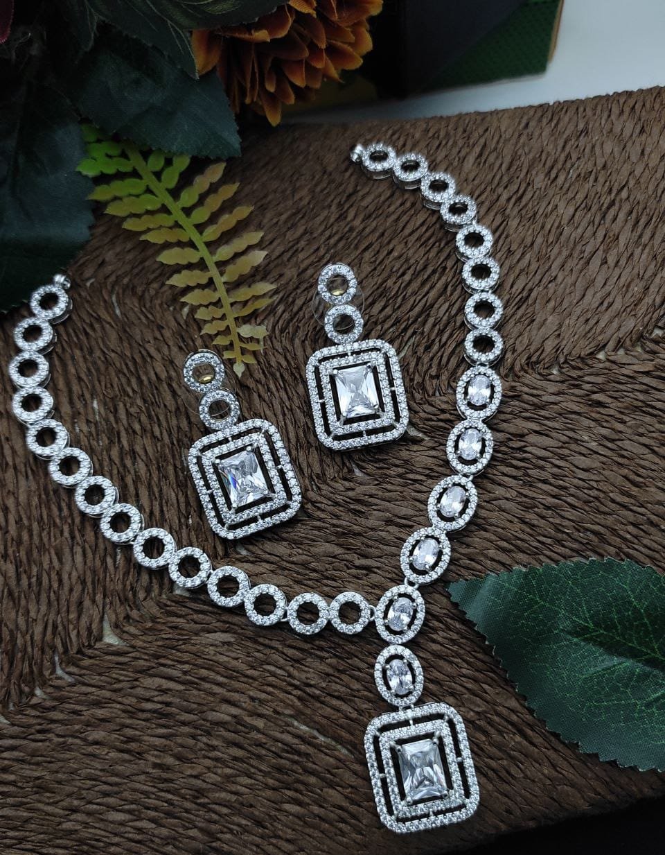 Veshakart Premium Handcrafted American Diamond Necklace Set