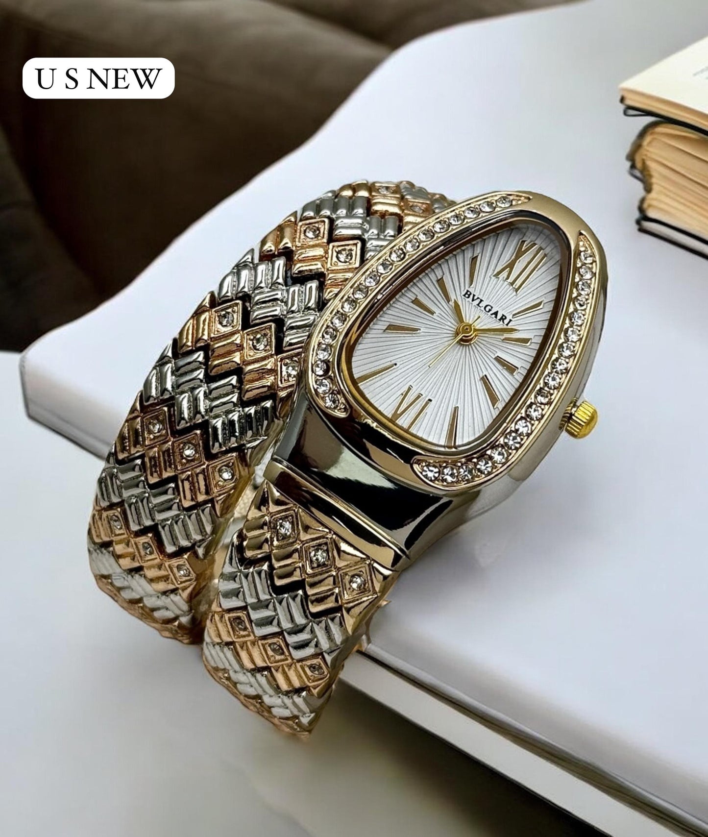 Luxurious Designer Women Watch -  𝐌𝐄𝐆𝐀 𝐒𝐀𝐋𝐄 ( 𝐋𝐈𝐌𝐈𝐓𝐄𝐃 𝐎𝐅𝐅𝐄𝐑)(Premium Quality)