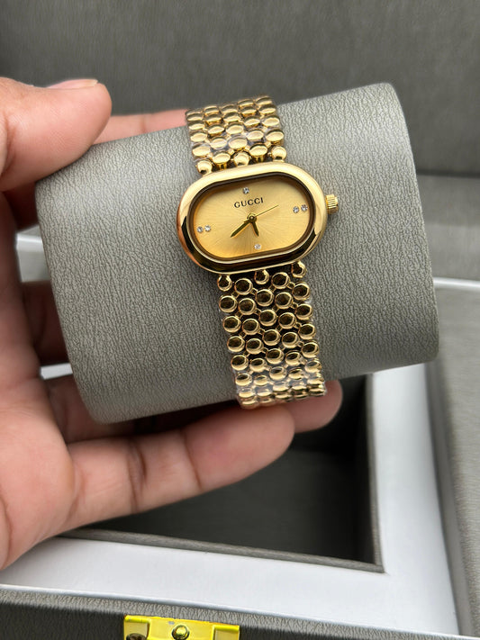 Luxurious  Designer Women Trendy Watch -  𝐌𝐄𝐆𝐀 𝐒𝐀𝐋𝐄 ( 𝐋𝐈𝐌𝐈𝐓𝐄𝐃 𝐎𝐅𝐅𝐄𝐑)