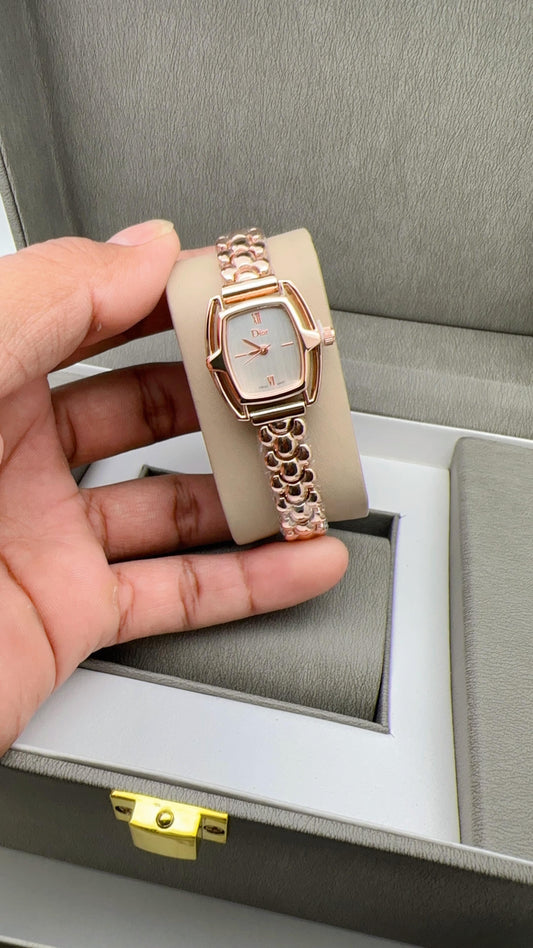 Luxurious Designer Elegant Women Watch-𝐌𝐄𝐆𝐀 𝐒𝐀𝐋𝐄 (𝐋𝐈𝐌𝐈𝐓𝐄𝐃 𝐎𝐅𝐅𝐄𝐑)