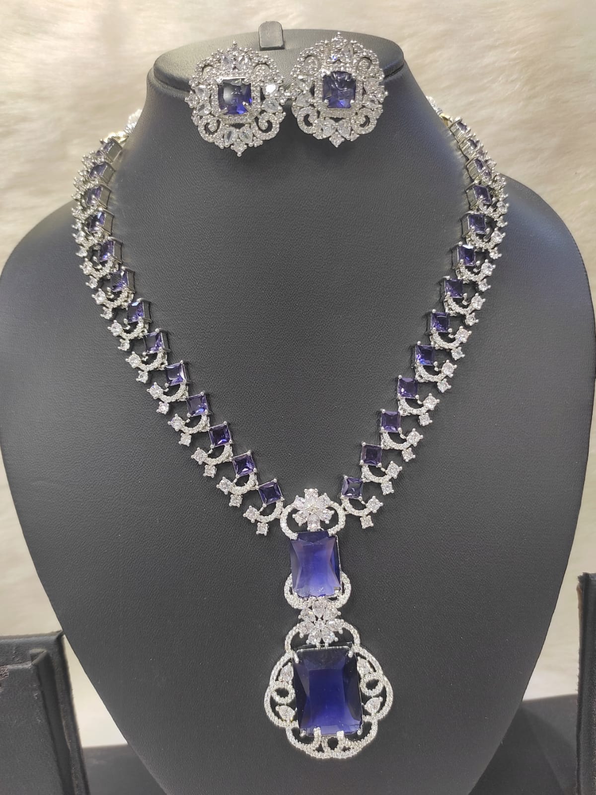 Neeta Ambani Inspired Veshakart Premium Handcrafted AD Necklace Set