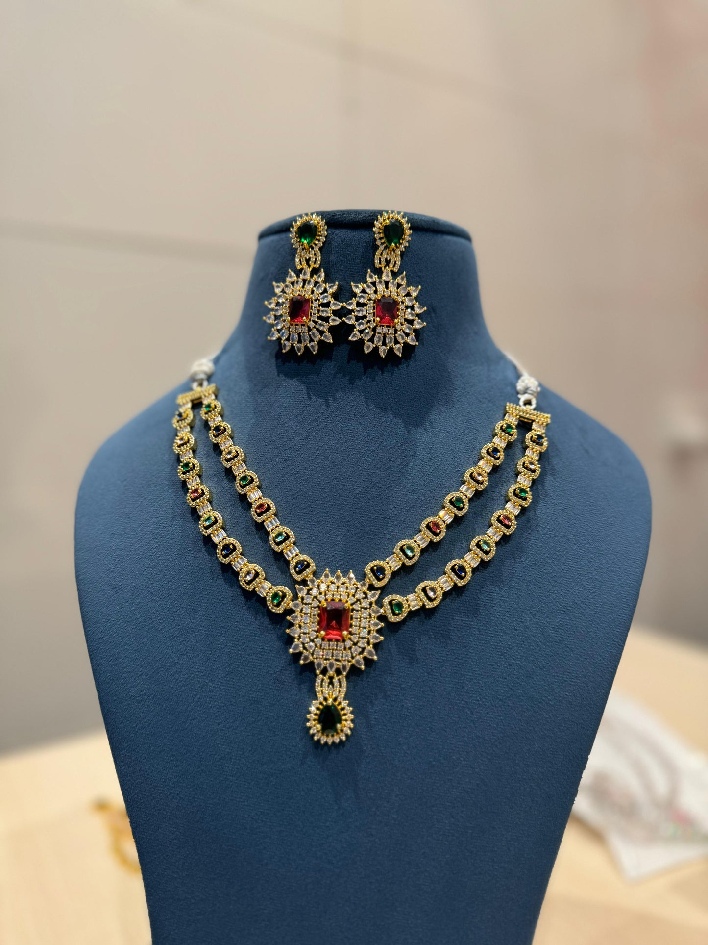 Veshakart Premium Handcrafted American Diamond Necklace Set