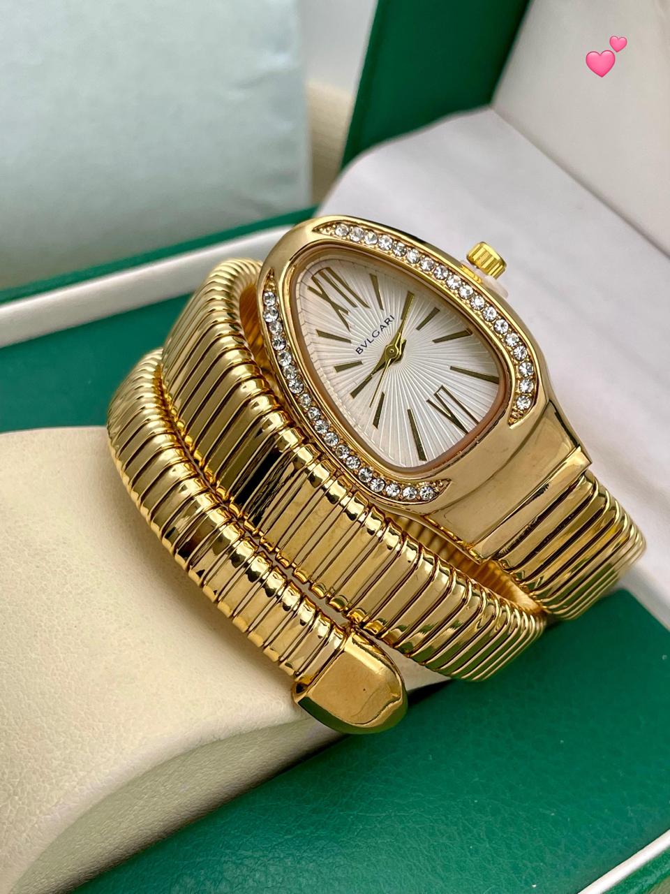 𝐑𝐞𝐬𝐭𝐨𝐜𝐤𝐞𝐝 𝐀𝐠𝐚𝐢𝐧 𝐁𝐞𝐜𝐚𝐮𝐬𝐞 𝐨𝐟 𝐇𝐢𝐠𝐡 𝐃𝐞𝐦𝐚𝐧𝐝-Luxurious Designer Women Watch -  𝐌𝐄𝐆𝐀 𝐒𝐀𝐋𝐄 ( 𝐋𝐈𝐌𝐈𝐓𝐄𝐃 𝐎𝐅𝐅𝐄𝐑)