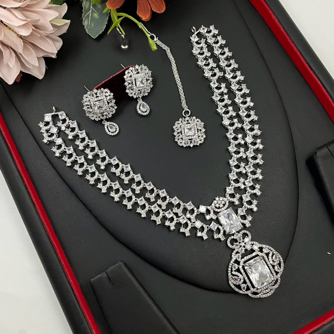 Neeta Ambani Inspired Veshakart Premium Handcrafted AD Necklace Set