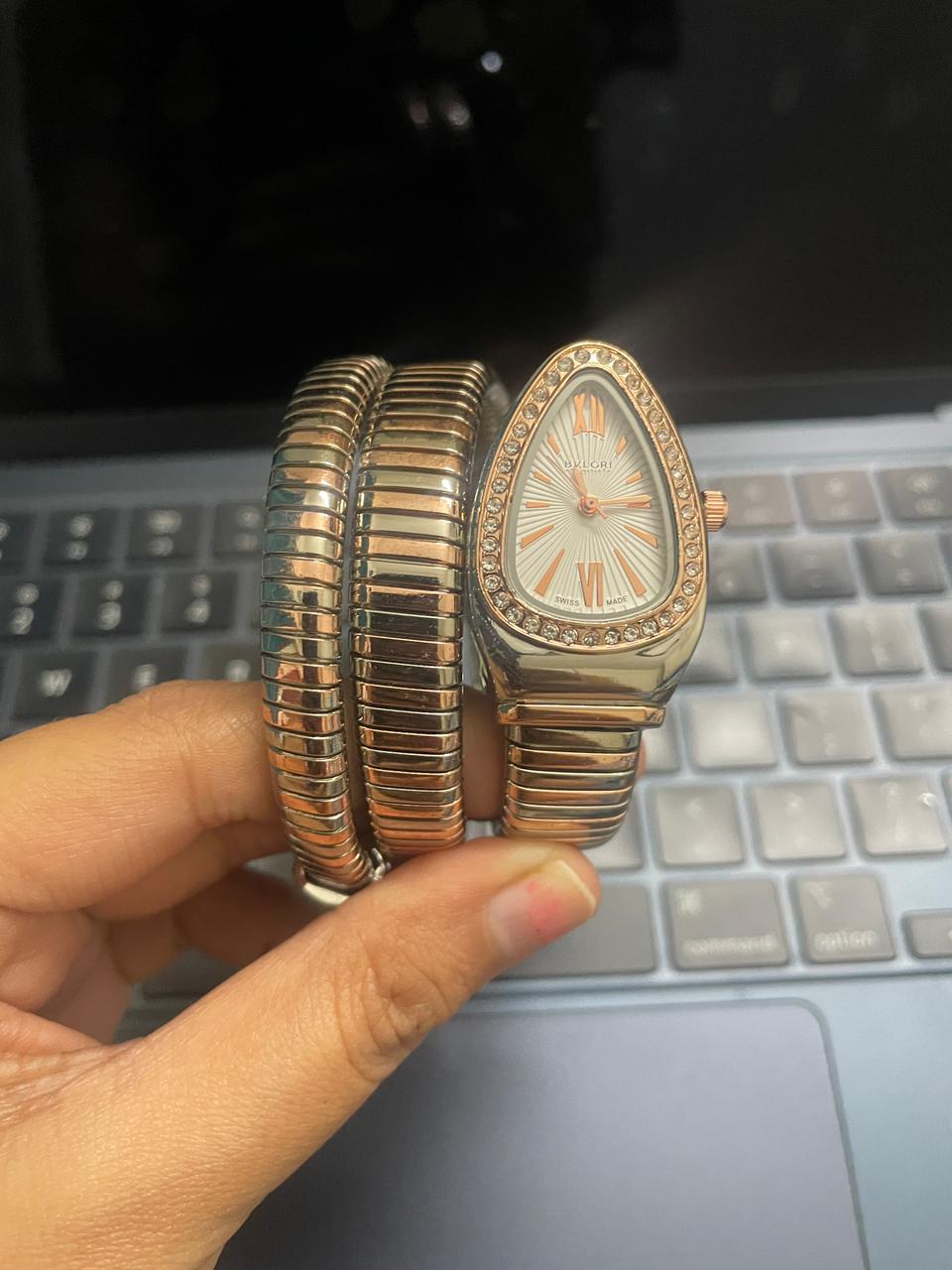 𝐑𝐞𝐬𝐭𝐨𝐜𝐤𝐞𝐝 𝐀𝐠𝐚𝐢𝐧 𝐁𝐞𝐜𝐚𝐮𝐬𝐞 𝐨𝐟 𝐇𝐢𝐠𝐡 𝐃𝐞𝐦𝐚𝐧𝐝-Luxurious Designer Women Watch -  𝐌𝐄𝐆𝐀 𝐒𝐀𝐋𝐄 ( 𝐋𝐈𝐌𝐈𝐓𝐄𝐃 𝐎𝐅𝐅𝐄𝐑)