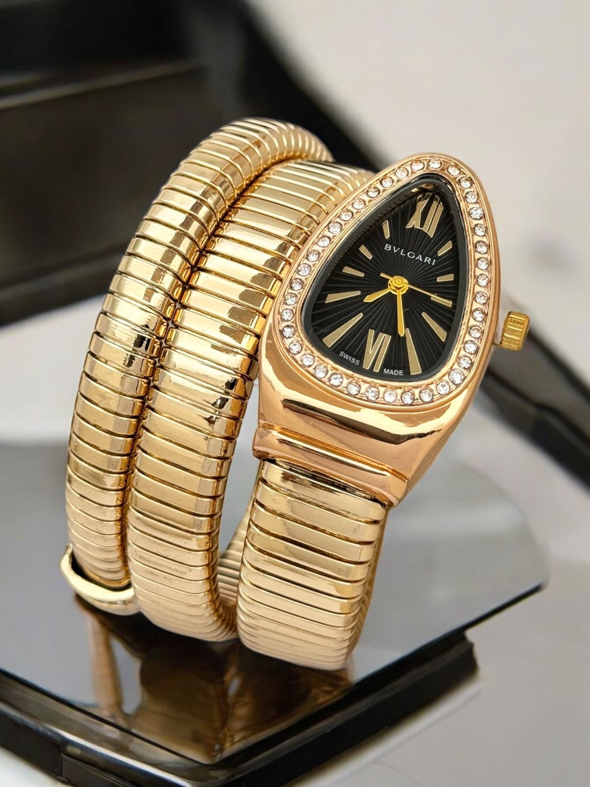 𝐑𝐞𝐬𝐭𝐨𝐜𝐤𝐞𝐝 𝐀𝐠𝐚𝐢𝐧 𝐁𝐞𝐜𝐚𝐮𝐬𝐞 𝐨𝐟 𝐇𝐢𝐠𝐡 𝐃𝐞𝐦𝐚𝐧𝐝-Luxurious Designer Women Watch -  𝐌𝐄𝐆𝐀 𝐒𝐀𝐋𝐄 ( 𝐋𝐈𝐌𝐈𝐓𝐄𝐃 𝐎𝐅𝐅𝐄𝐑)