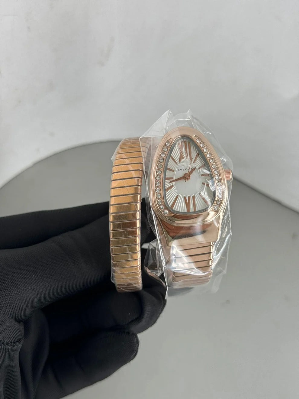 𝐑𝐞𝐬𝐭𝐨𝐜𝐤𝐞𝐝 𝐀𝐠𝐚𝐢𝐧 𝐁𝐞𝐜𝐚𝐮𝐬𝐞 𝐨𝐟 𝐇𝐢𝐠𝐡 𝐃𝐞𝐦𝐚𝐧𝐝 (Premium Quality Watch)-Luxurious Designer Women Watch -  𝐌𝐄𝐆𝐀 𝐒𝐀𝐋𝐄 ( 𝐋𝐈𝐌𝐈𝐓𝐄𝐃 𝐎𝐅𝐅𝐄𝐑) (New Collection)