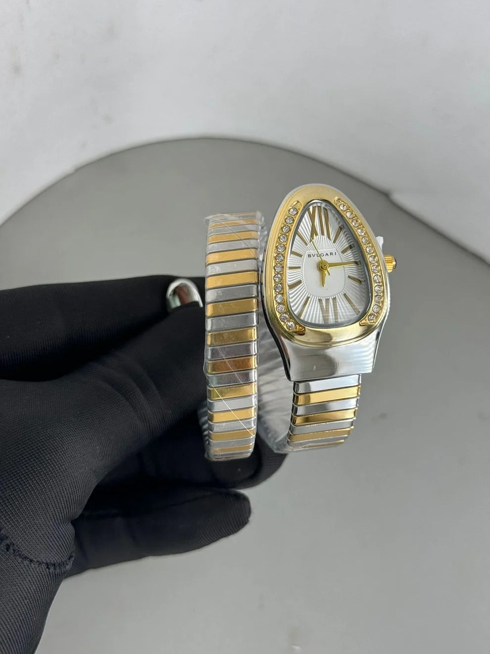 𝐑𝐞𝐬𝐭𝐨𝐜𝐤𝐞𝐝 𝐀𝐠𝐚𝐢𝐧 𝐁𝐞𝐜𝐚𝐮𝐬𝐞 𝐨𝐟 𝐇𝐢𝐠𝐡 𝐃𝐞𝐦𝐚𝐧𝐝 (Premium Quality Watch)-Luxurious Designer Women Watch -  𝐌𝐄𝐆𝐀 𝐒𝐀𝐋𝐄 ( 𝐋𝐈𝐌𝐈𝐓𝐄𝐃 𝐎𝐅𝐅𝐄𝐑) (New Collection)