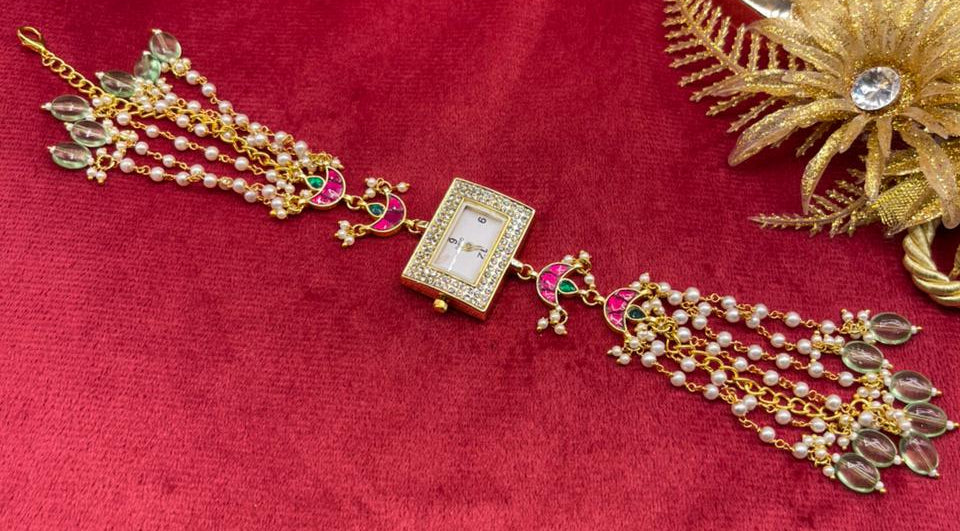 Emerald Teardrop Kundan & Pearl Watch