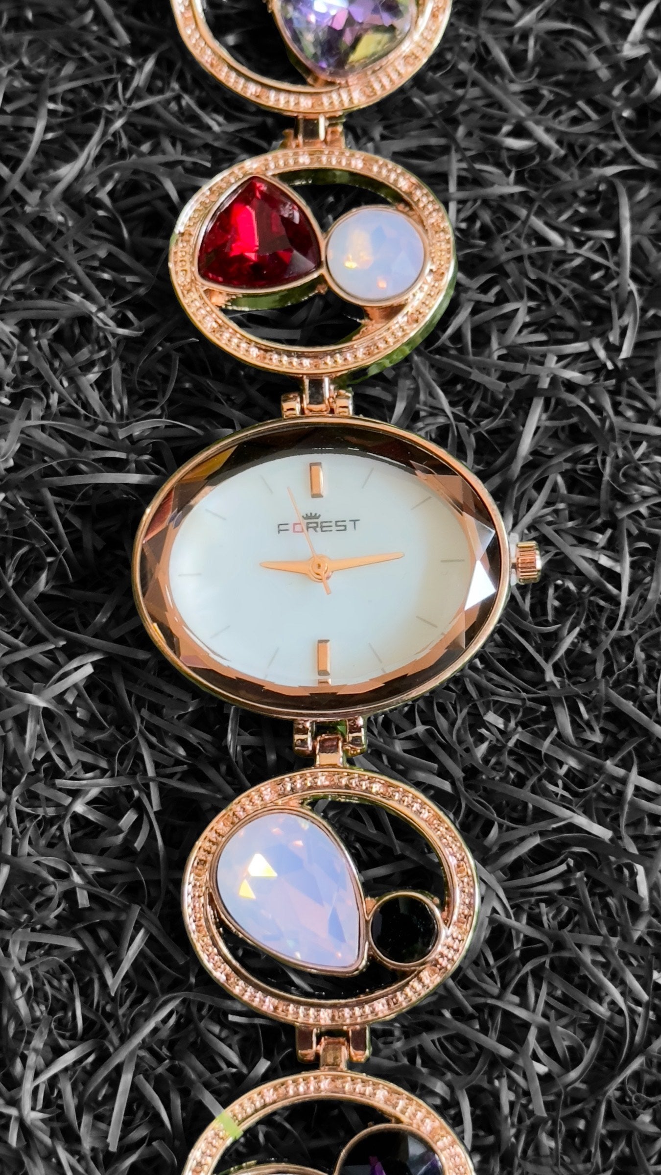 Veshakart Luxurious Designer Women Watch