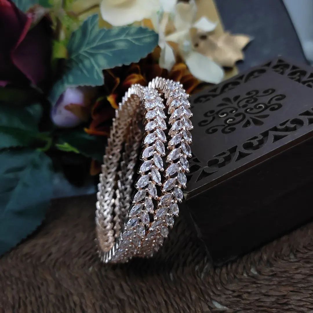 2 PIECE PREMIUM QUALITY AMERICAN DIAMOND BANGLES