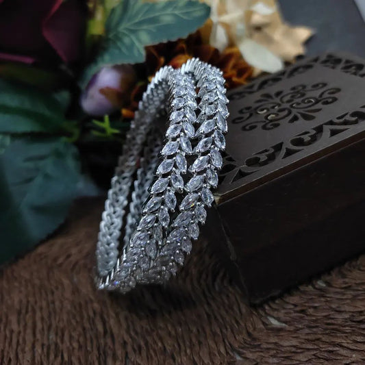 2 PIECE PREMIUM QUALITY AMERICAN DIAMOND BANGLES