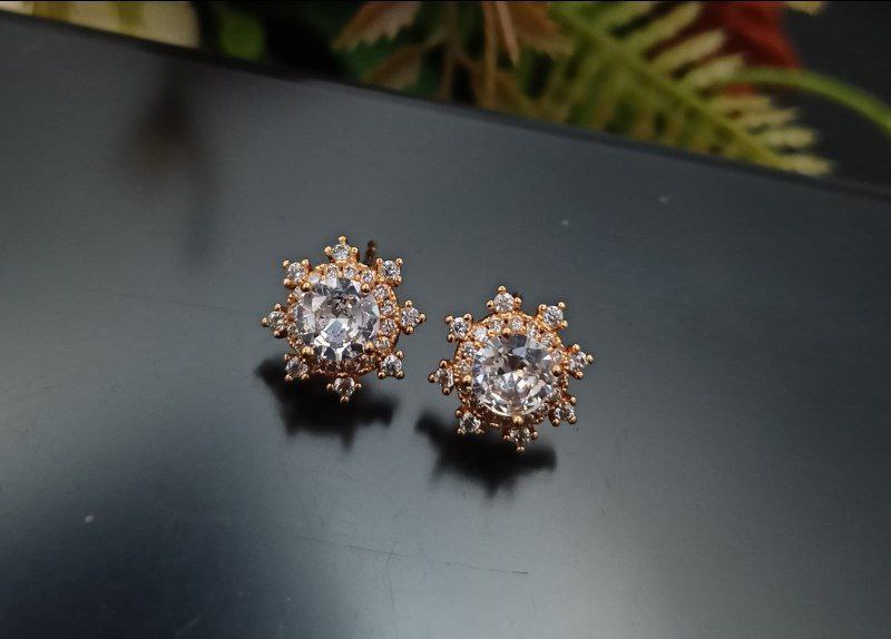 Veshakart Premium American Diamond Handcrafted Earrings